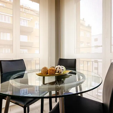 Large And Bright In The Heart Of Appartamento Bologna