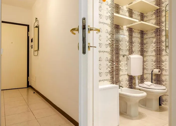 아파트 Large And Bright In The Heart Of *