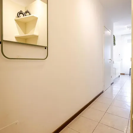 Large And Bright In The Heart Of Apartmán Boloňa