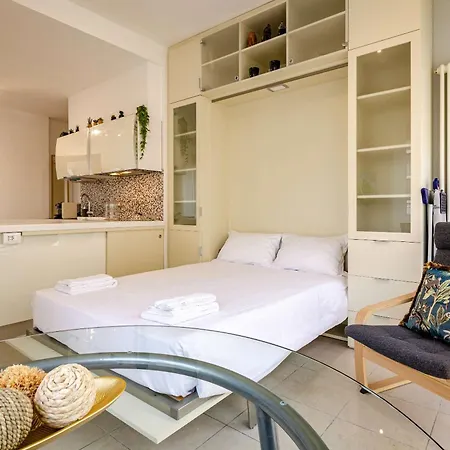 شقة Large And Bright In The Heart Of *