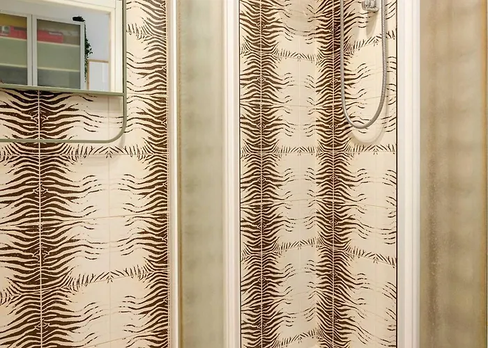 شقة Large And Bright In The Heart Of