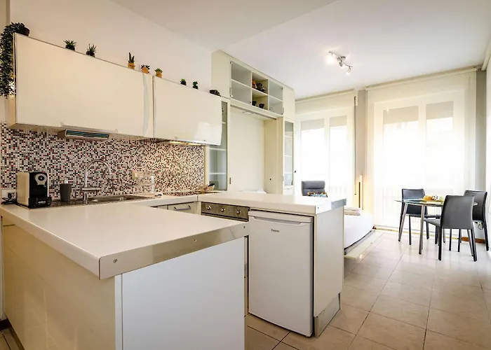 Large And Bright In The Heart Of شقة